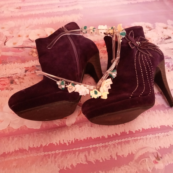 Bootie - Picture 4 of 4